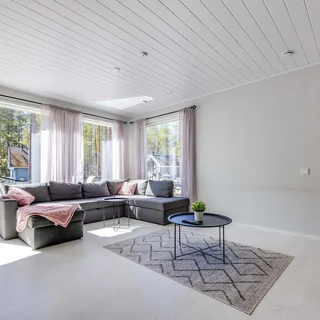 公寓 Karhunkaeaepae 卡拉约基